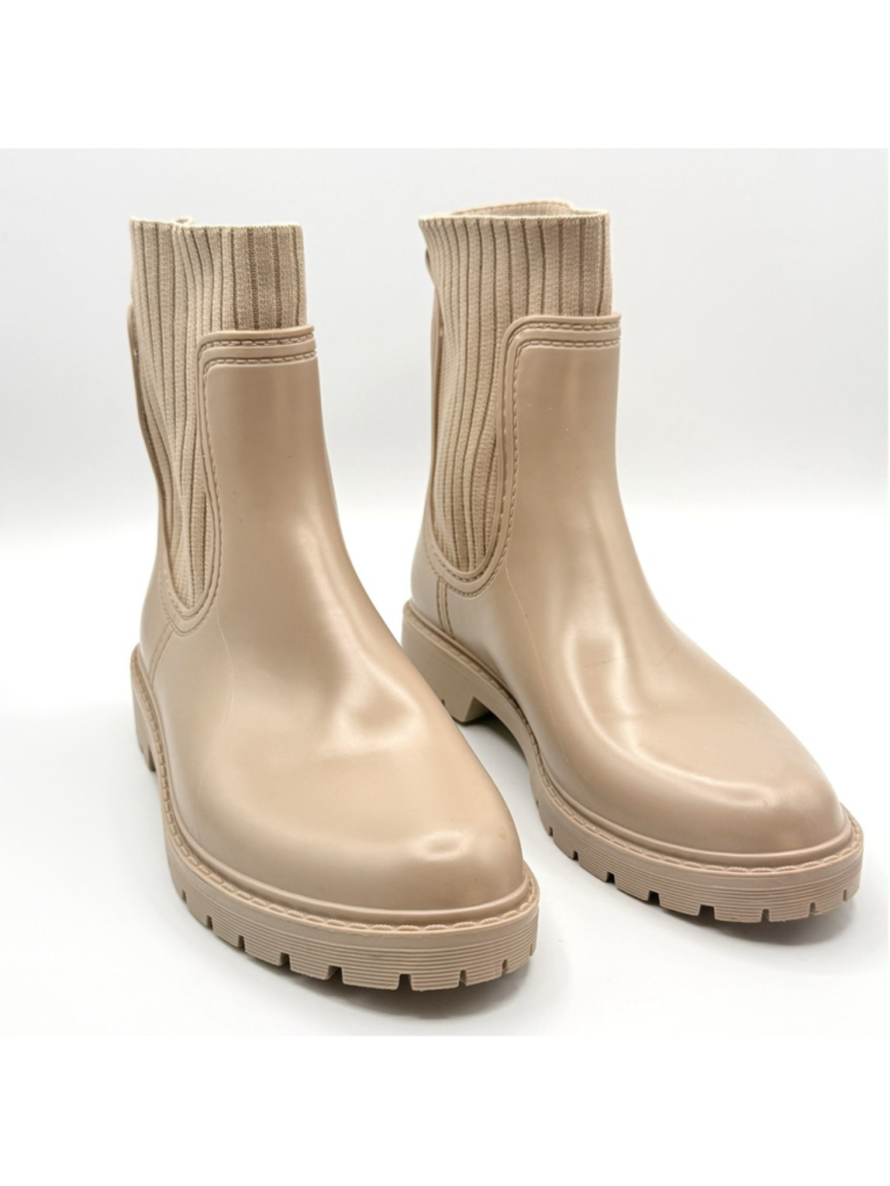 Women's Beige Chelsea Ankle Boots Pull-On Elastic Lug Sole Ribbed Knit Shaft